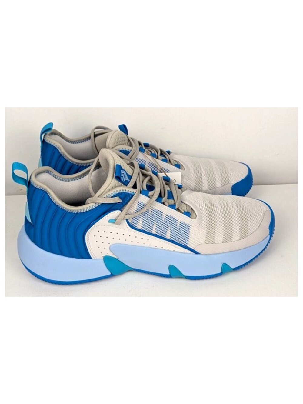 M11.5 W12.5 - Adidas Trae Unlimited Basketball Sneaker Gray/Blue - IF5610